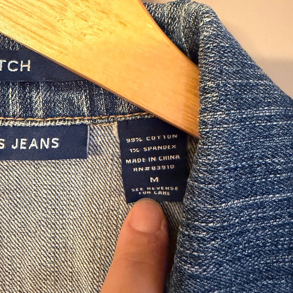 Bill Blass Classic Short Jean Denim Jacket Med - Picture 3 of 8